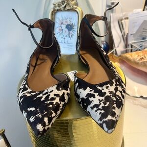 Black and white print flats